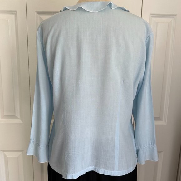 cut · loose Tencel Blouse Blue Ruffles USA M Button Up Tailored 3/4 Sleeve EUC - Picture 3 of 13